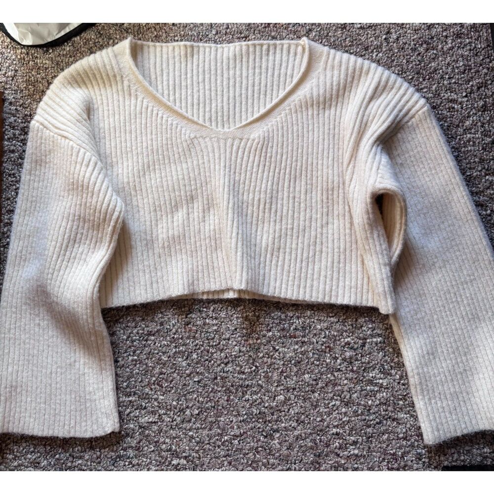 Cropped knit sweater